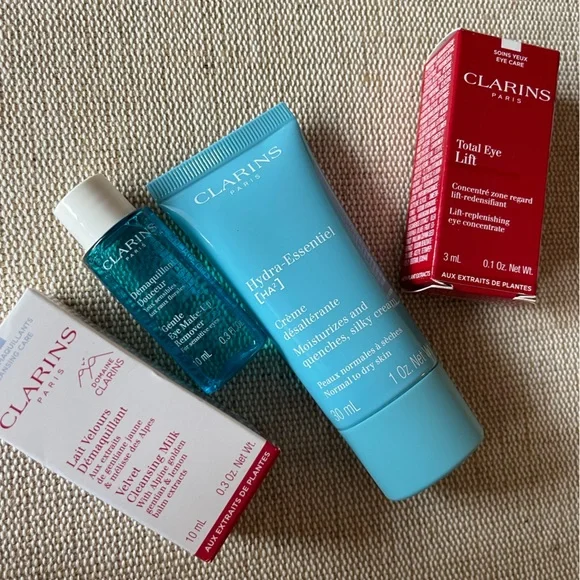 New Clarins set of 4 products - Picture 3 of 3